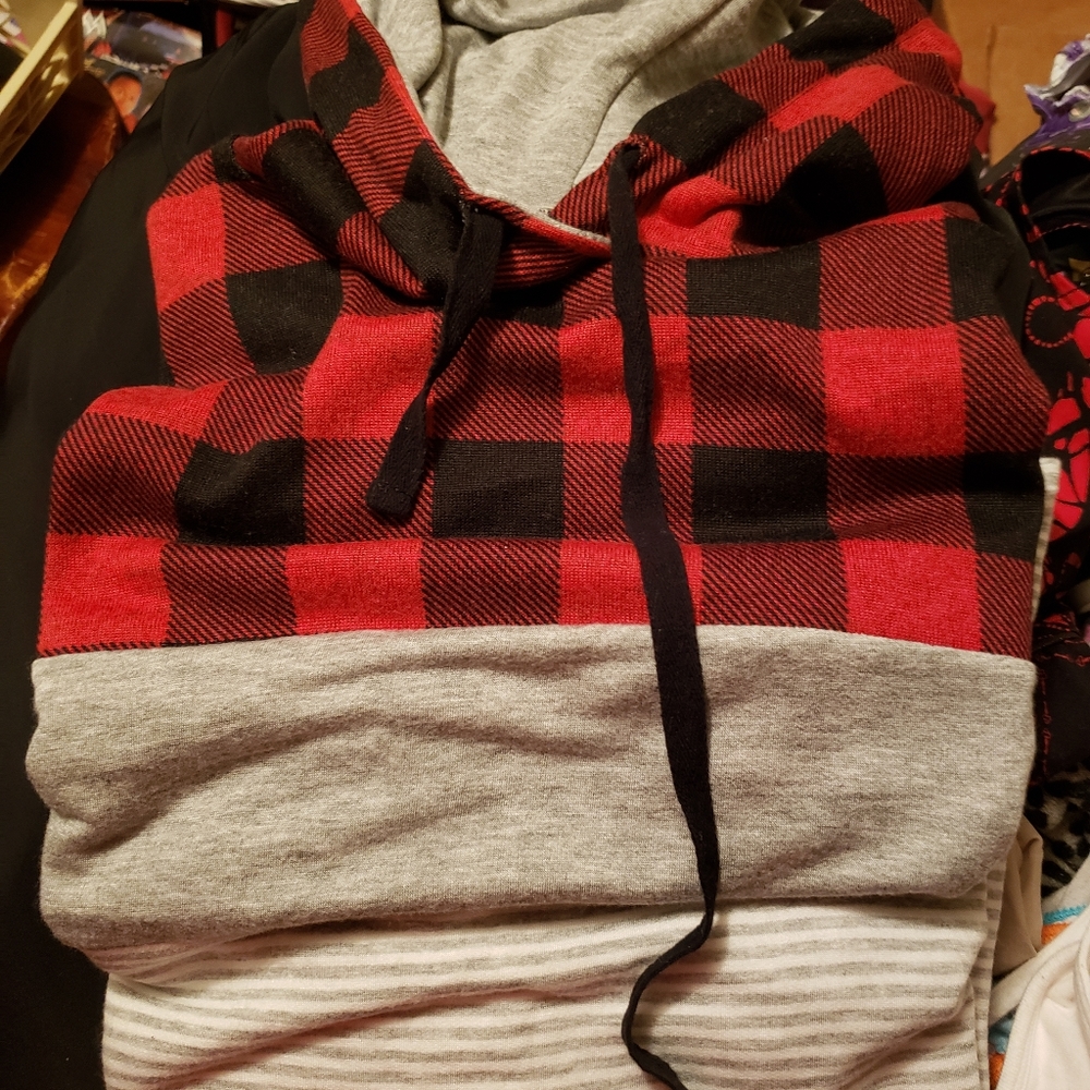 Pull over hoodie